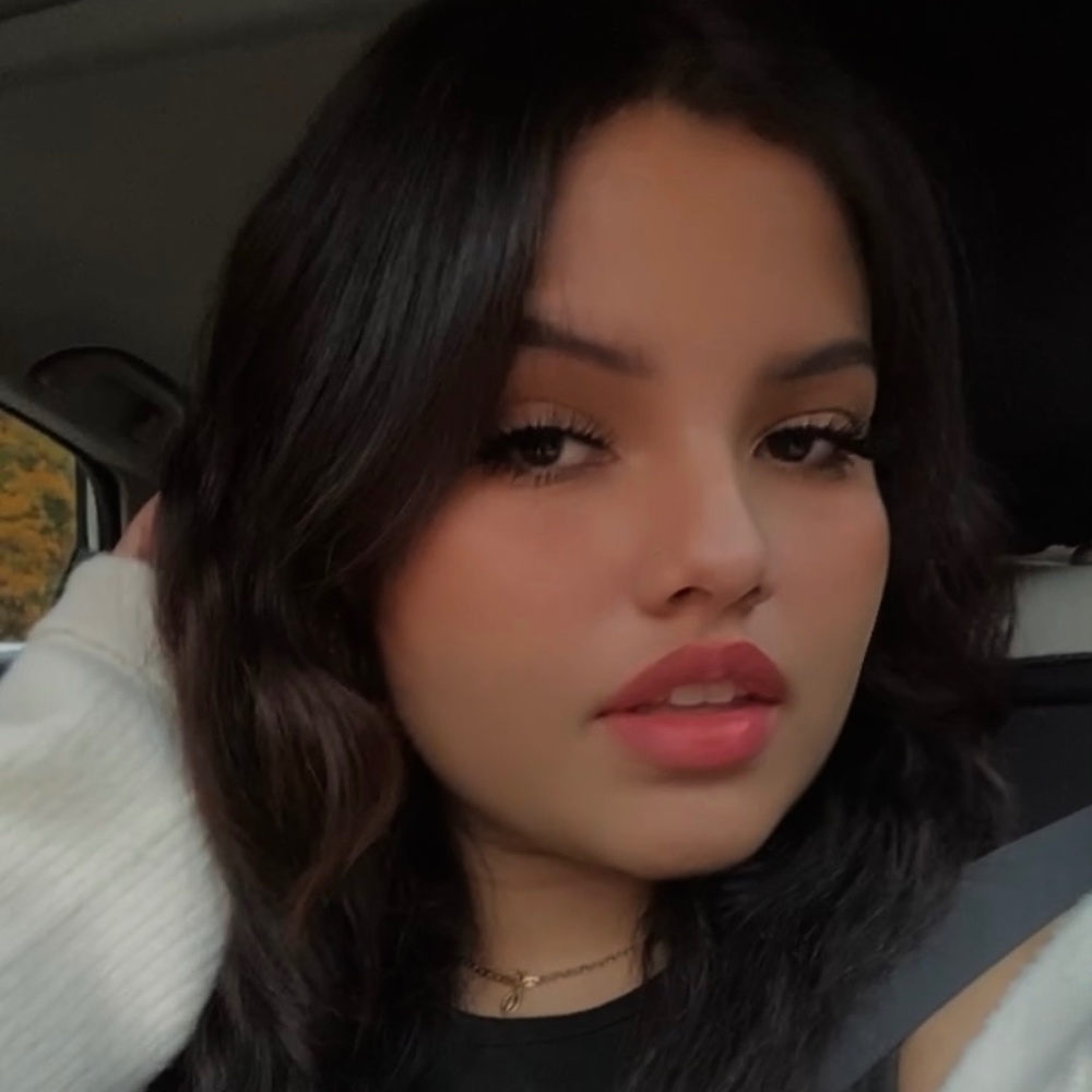 Meet your Posher, Lily